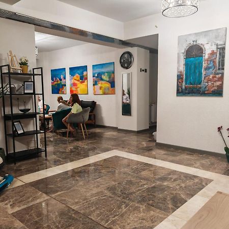 White Boutique Hotel- エフォリエ・ノルド エクステリア 写真