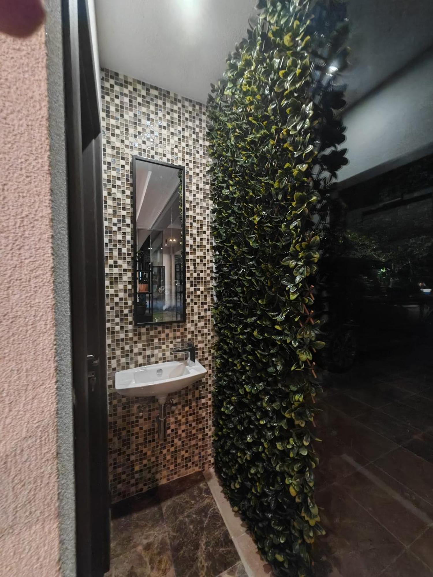 White Boutique Hotel- エフォリエ・ノルド エクステリア 写真