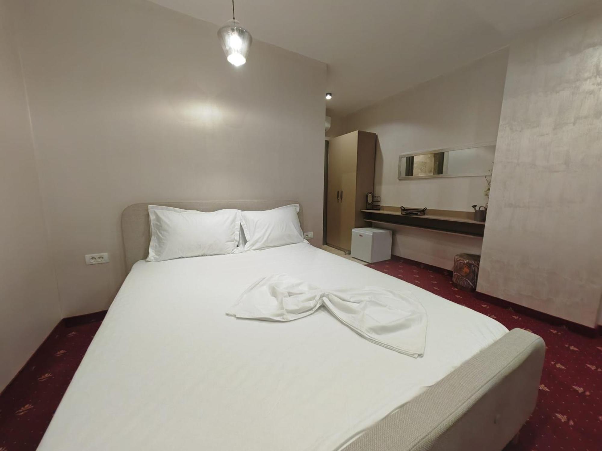White Boutique Hotel- エフォリエ・ノルド エクステリア 写真