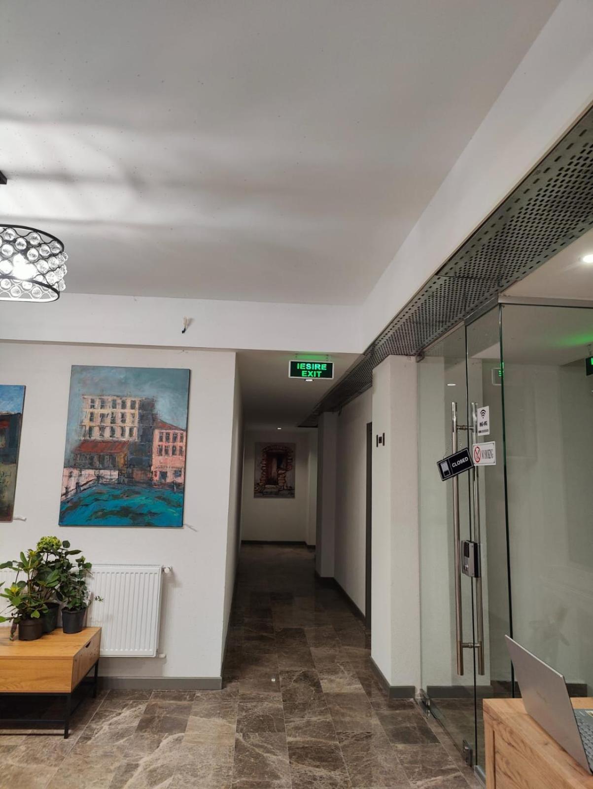 White Boutique Hotel- エフォリエ・ノルド エクステリア 写真