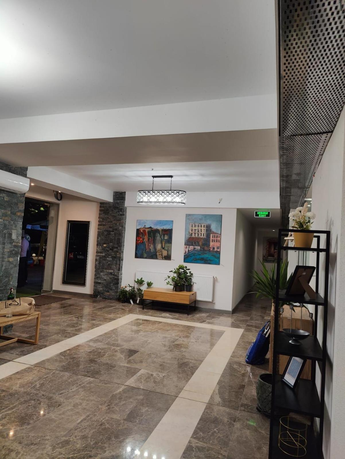 White Boutique Hotel- エフォリエ・ノルド エクステリア 写真