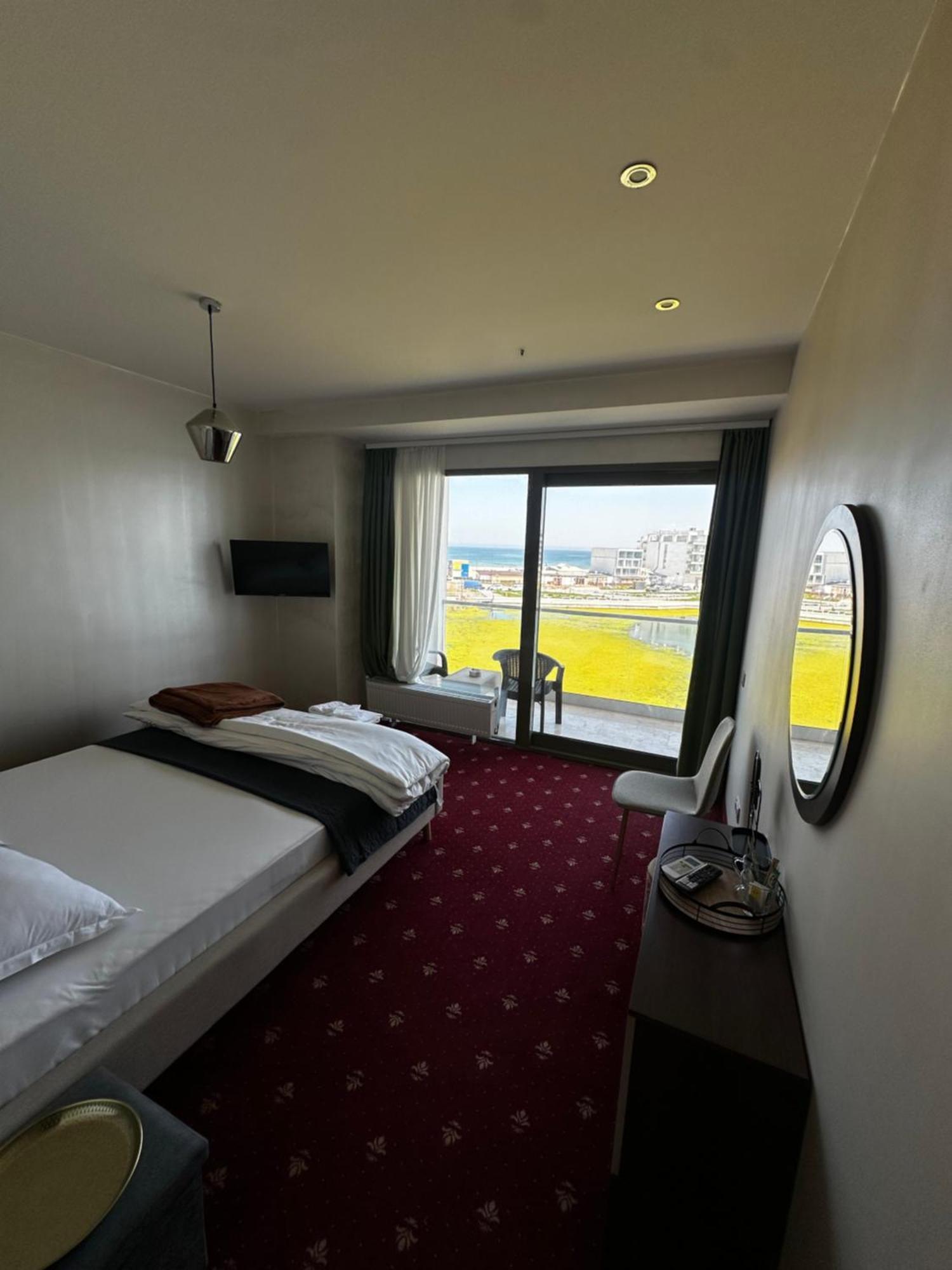 White Boutique Hotel- エフォリエ・ノルド エクステリア 写真