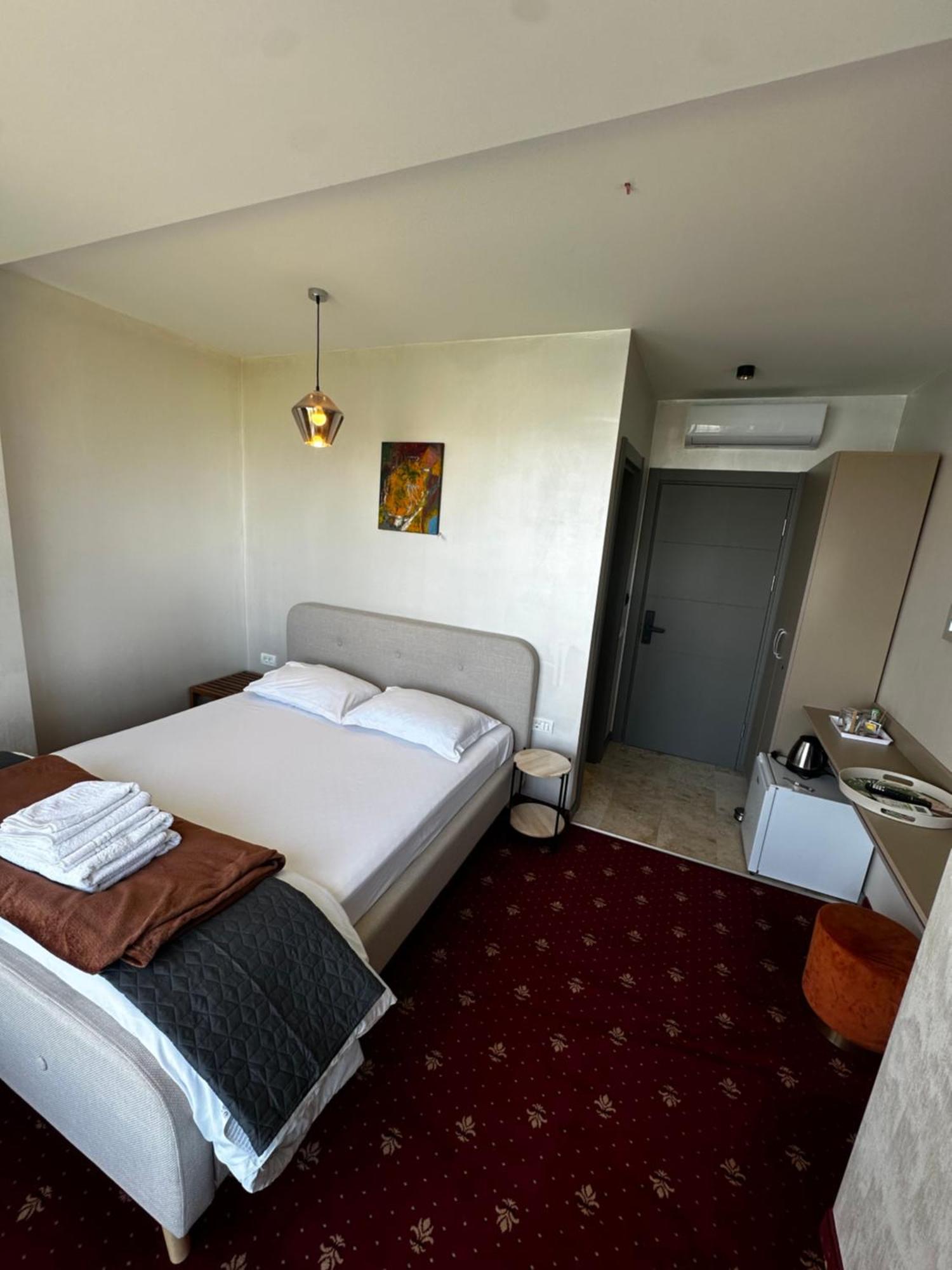 White Boutique Hotel- エフォリエ・ノルド エクステリア 写真
