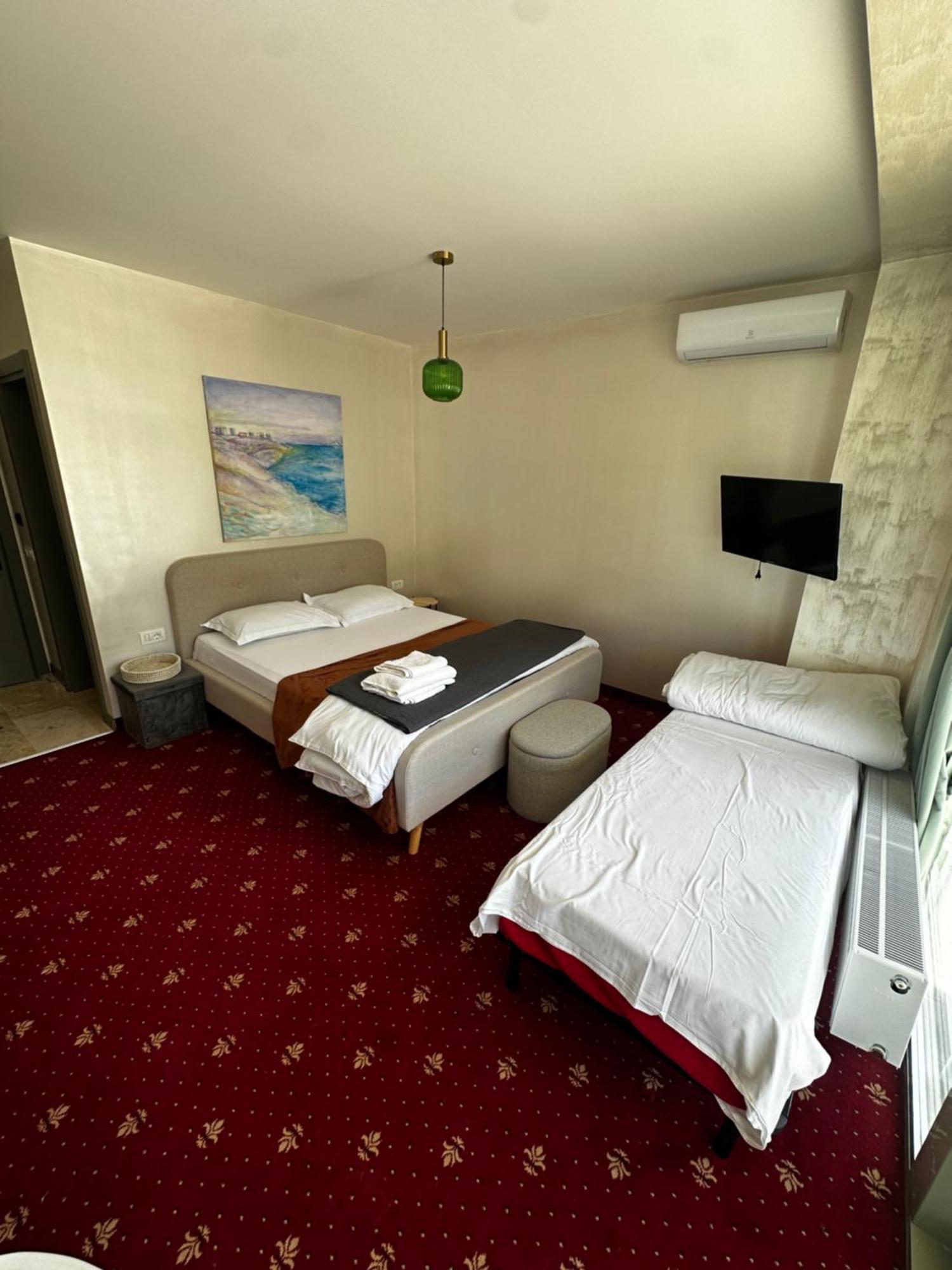 White Boutique Hotel- エフォリエ・ノルド エクステリア 写真